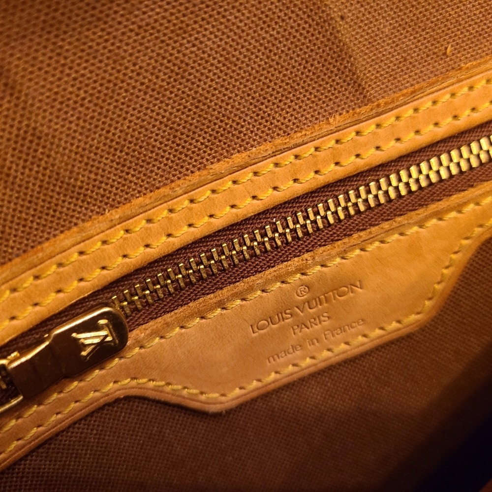 LV Gibeciere monogram cross body bag...1993 Made i